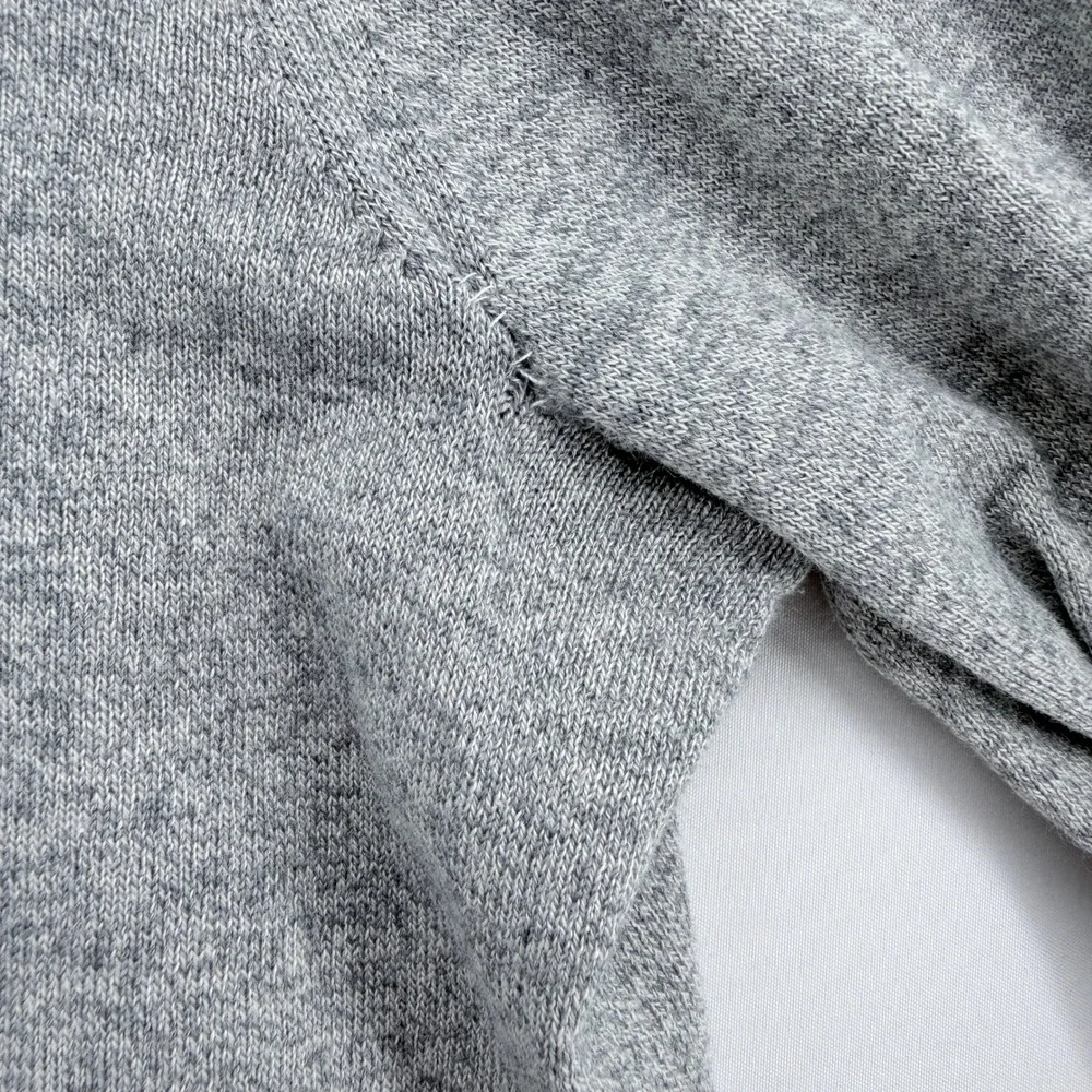 Banana Republic Mens Silk Cotton Cashmere V-Neck Sweater‎ Heather Grey Large